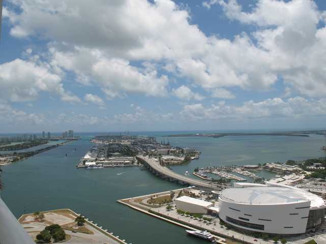 1040 BISCAYNE BLVD BL # 4208 - Image 10746924