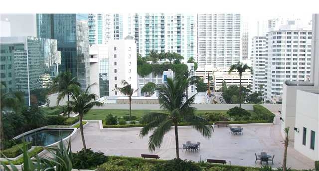 1200 BRICKELL BAY DR # 1521 - Image 11825161