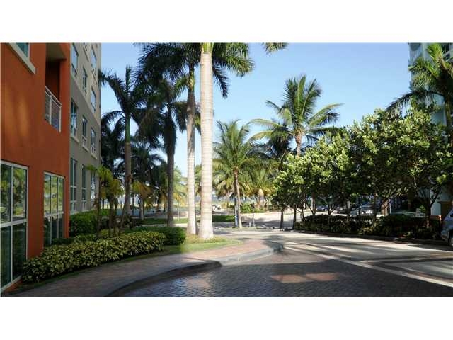 2000 N BAYSHORE DRIVE # 526 - Image 15206687