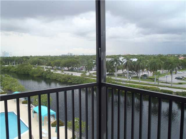 3475 N COUNTRY CLUB DR # 619 - Image 17172956