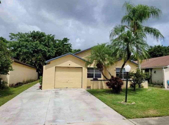 9156 PINE SPRINGS DR - Image 17364091