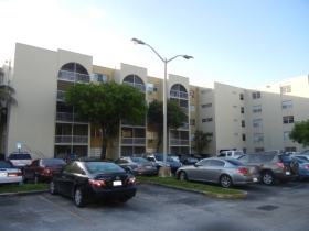 6990 N Miami Gardens Ave #4-509