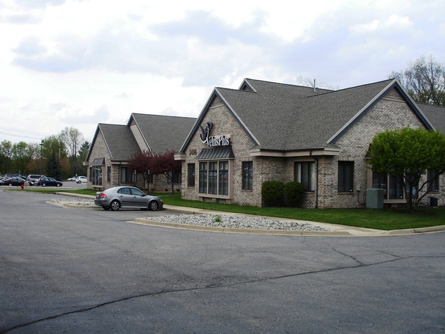 3496 Lake Lansing