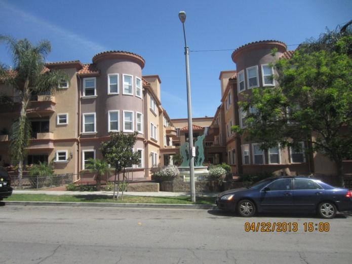 414 E Valencia Ave Unit 208