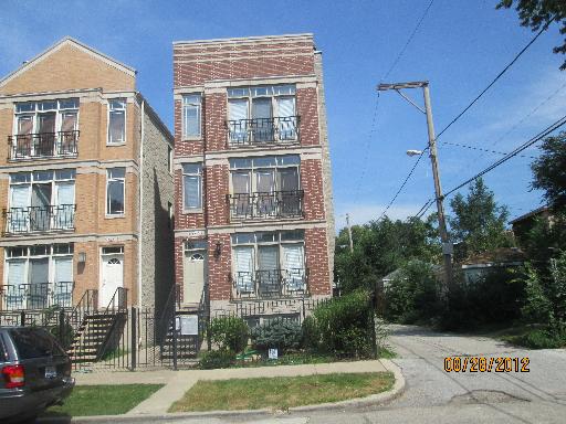 440 E 48th Pl Unit 2