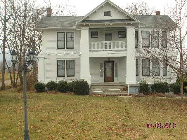 113 W Main St