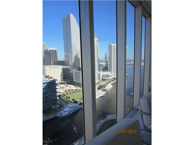 485 BRICKELL AV # 2502