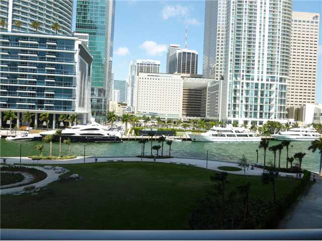 475 BRICKELL AV # 408