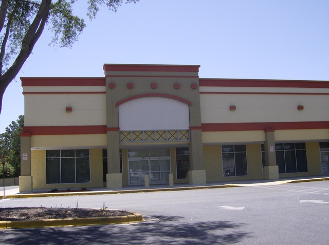 2400 Commercial Way