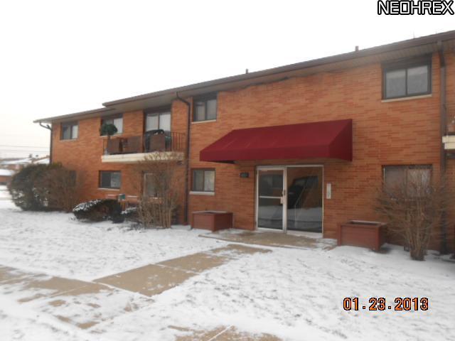 24565 Clareshire Dr Apt 2