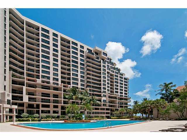 540 Brickell Key Dr Apt 402