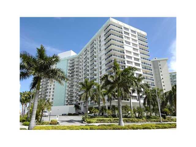 3725 S OCEAN DR # 1104