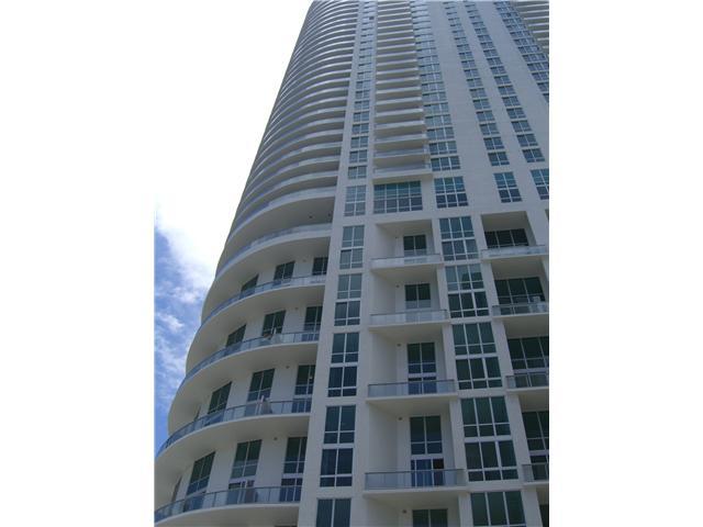 300 S BISCAYNE BLVD # 1210