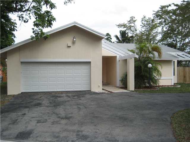 10005 E CALUSA CLUB DR