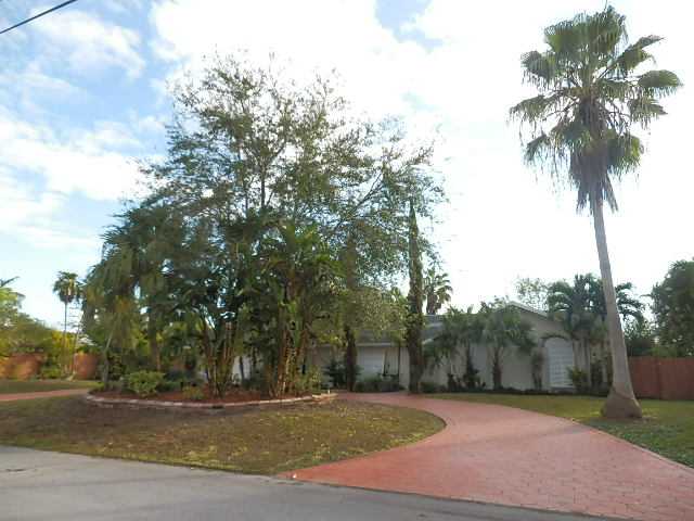 13433 SW 104 CT