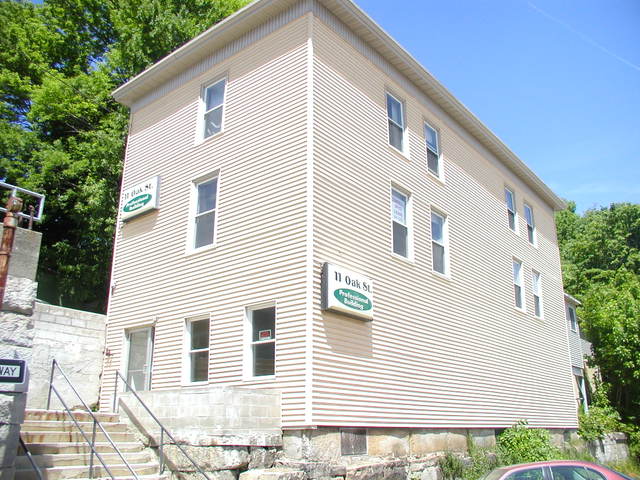 11 Oak Street