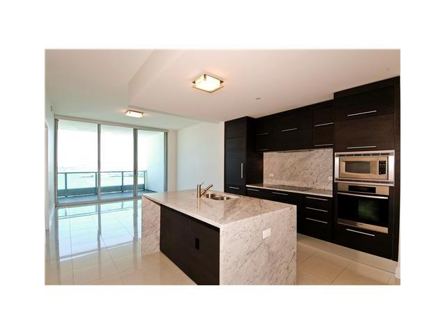 900 BISCAYNE BL # 2007