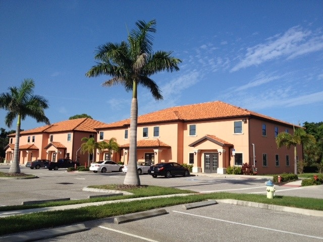 614-698 S. Tamiami Trail