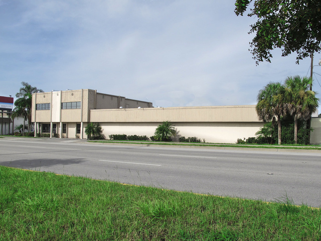 616 N. Tamiami Trail