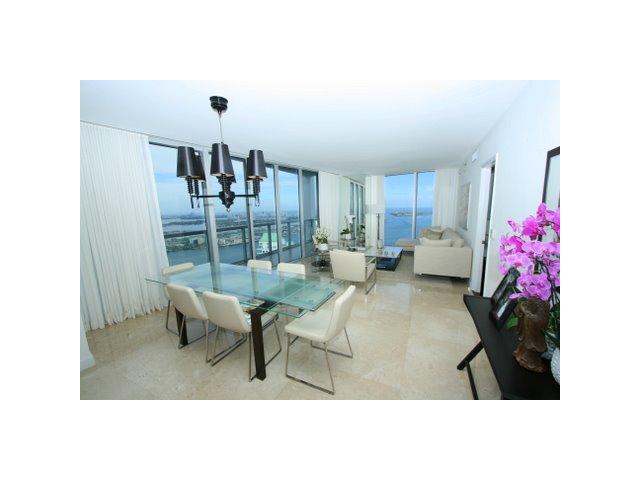 495 BRICKELL AV # 5702