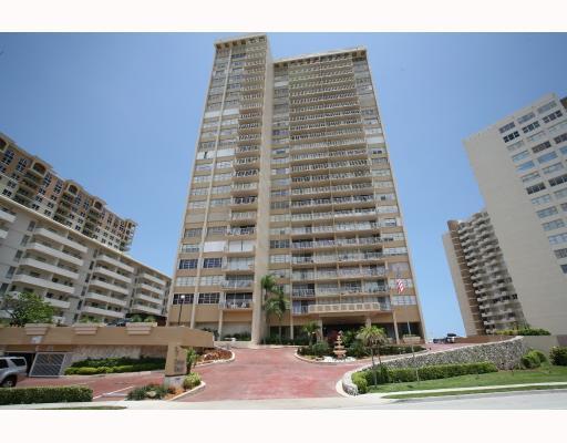 3140 S OCEAN DR # 1402