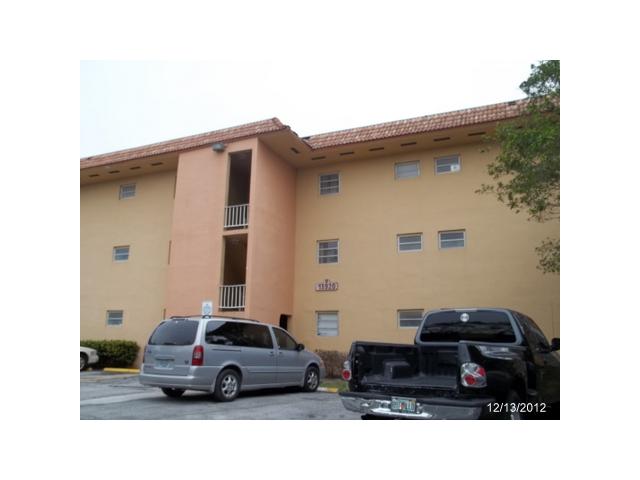 13920 Lake Placid Ct Apt B13