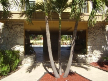 241 S Royal Poinciana Blvd Apt 301