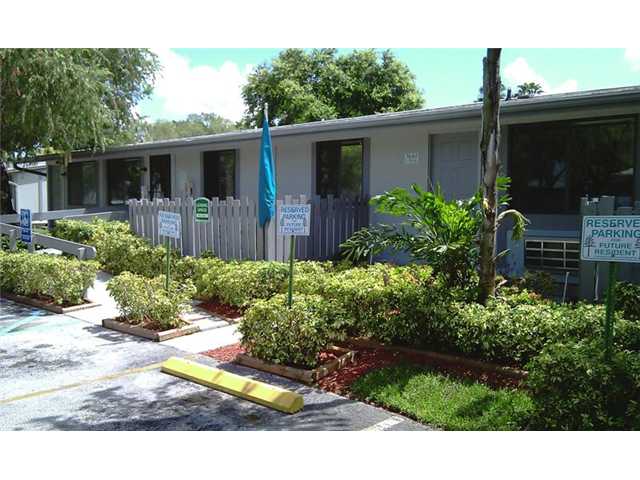 15601 SW 137 AV # 305