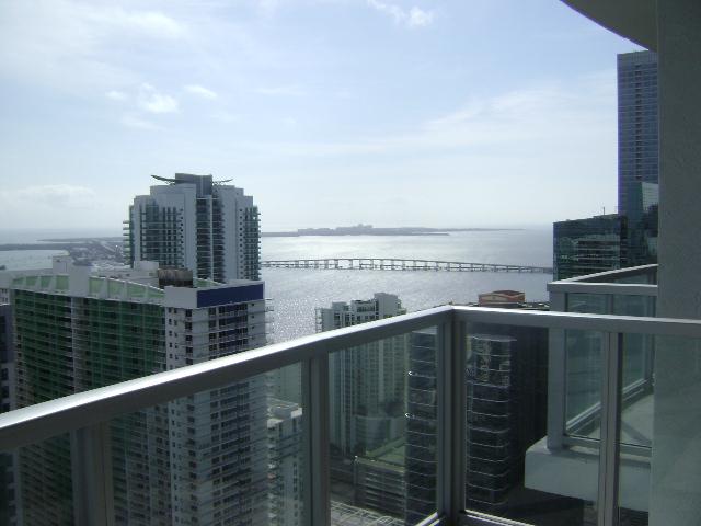 1060 BRICKELL AV # 4303