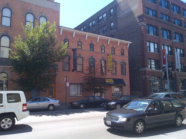 205-207 W. Ohio Street