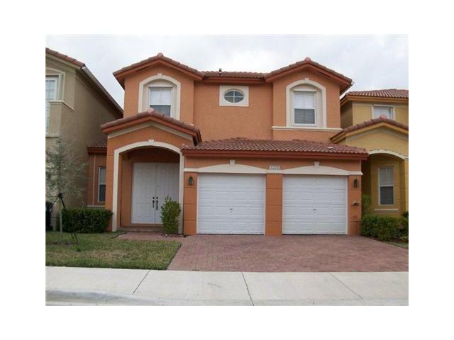 8720 NW 111 CT