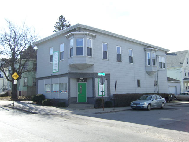 536 Washington Ave - Live/Work Opportunity!