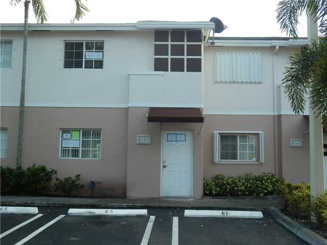 8565 SW 109 AV # 8565