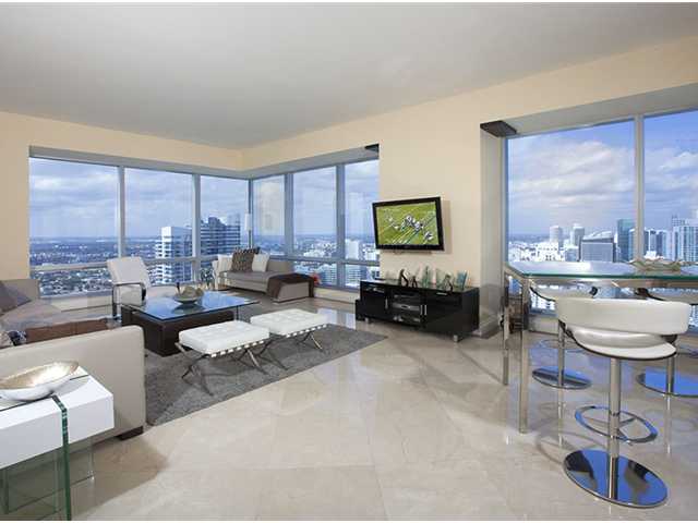 1425 BRICKELL AV # 54C