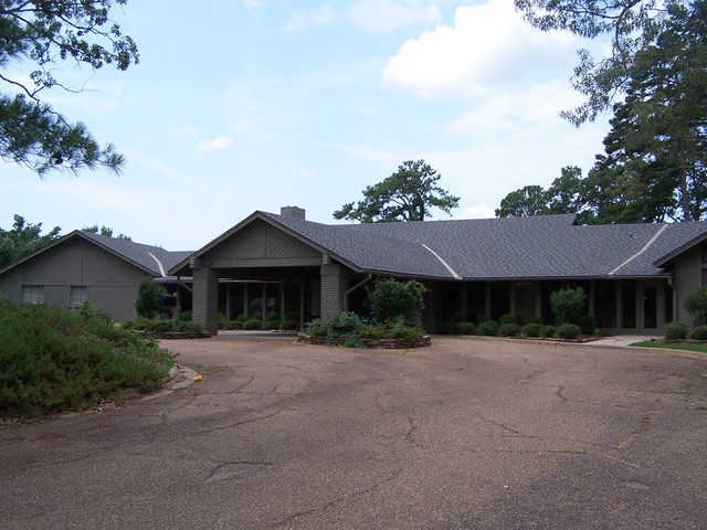 4 Country Place Drive