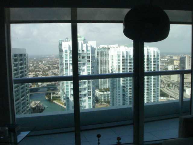 485 BRICKELL AV # 4106