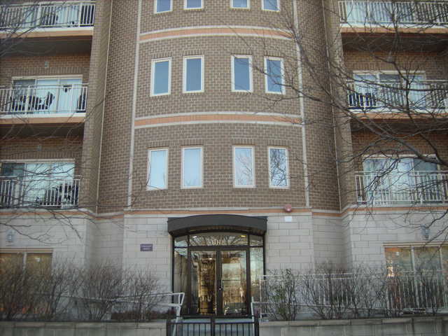 1928 N Kedzie Ave Apt 202