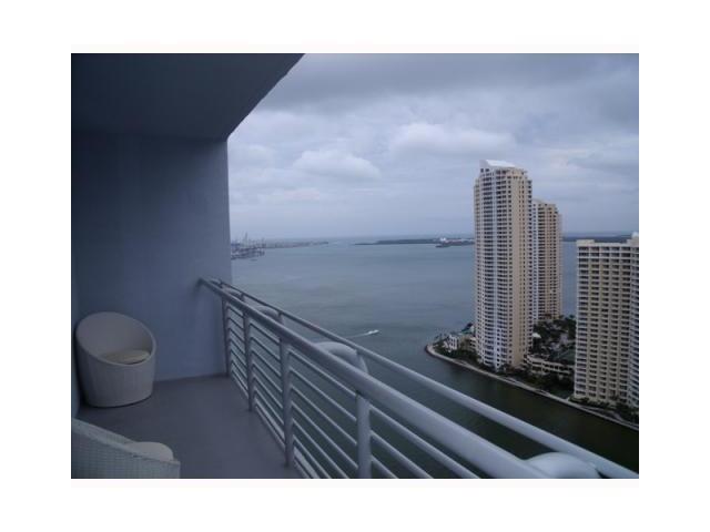 325 BISCAYNE BL # 3517