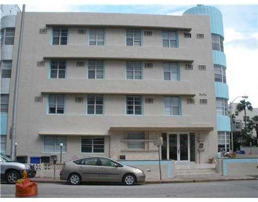 3030 Collins Ave Apt 2f