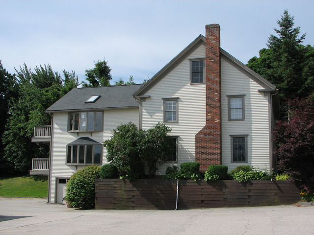 95 Lafayette Road