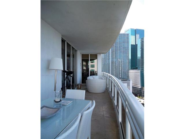 901 BRICKELL KEY BL # 2707