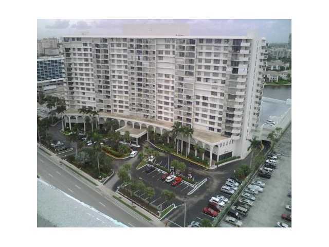 3800 S OCEAN DR # 416