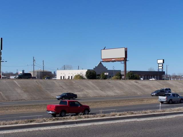 300 West Central Texas Expressway