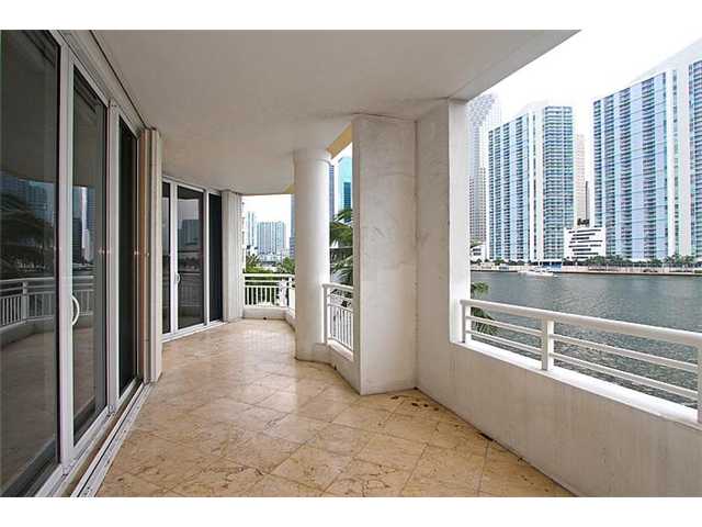 848 BRICKELL KEY DR # 306