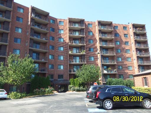 1 Bloomingdale Pl Apt 408