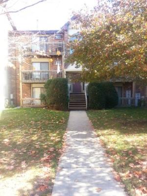 435 Berkshire Dr Apt 14