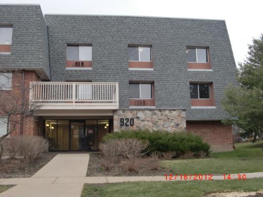 920 Ridge Sq Apt 307