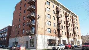 974 W 35th Pl Apt 508