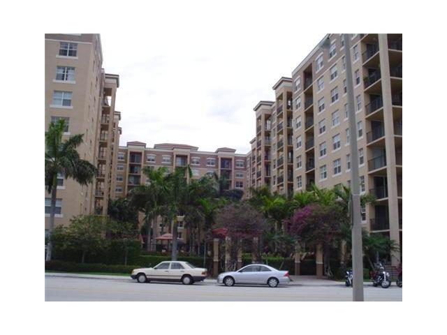 1801 N Flagler Dr Apt 822