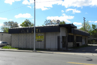 645-647 W. Seven Mile Road